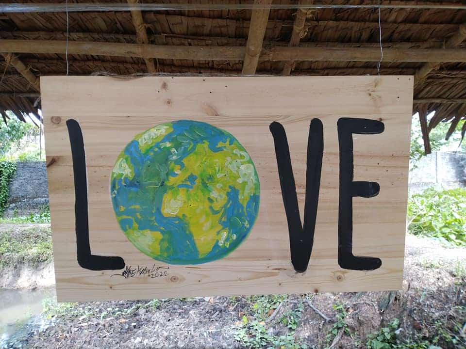 L.O.V.E. pour l’Oozie Village Ecohut