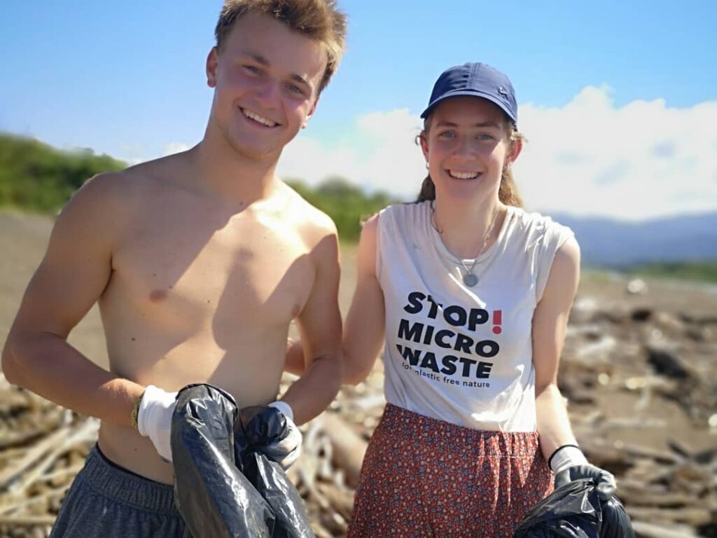 costa rica beach volunteering