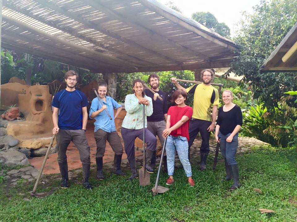 Ecuador Volunteer Group