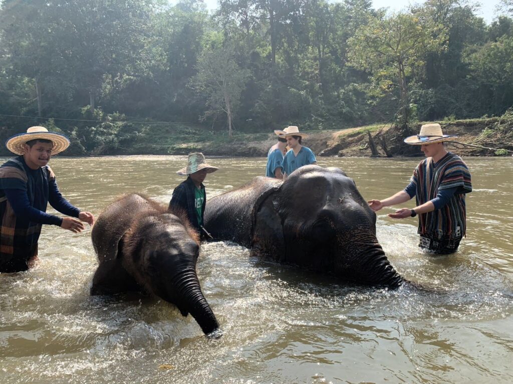 Mission humanitaire ado Thaïlande